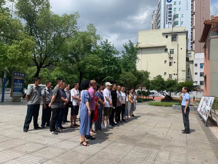 说明: 7569f317f719ba52f3342c60f82ed45