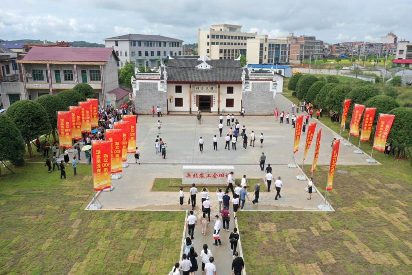 说明: 816a76b2e84816cf0a7a2de10c9fb84