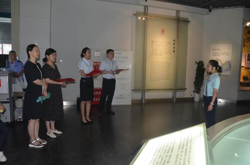 说明: 说明: DSC_9111