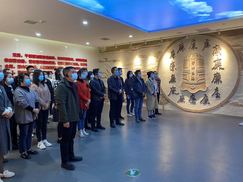 说明: C:\Users\Administrator\Desktop\4f11de3dd4055e59eb338b5b7c69966.jpg