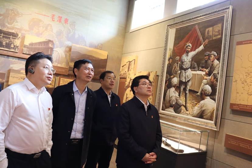 说明: 20210328隋忠诚副省长来馆1 说明: 20210328隋忠诚副省长来馆1